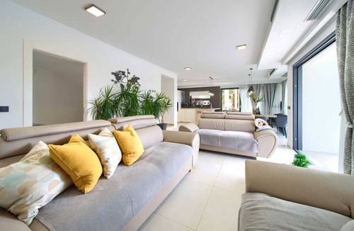 Vrh Villa | Villa LUMINOSA with outdoor and indoor pool and sauna