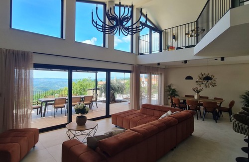 Kircija Villa | Villa Lunetta – Peaceful Istrian Retreat Heated pool