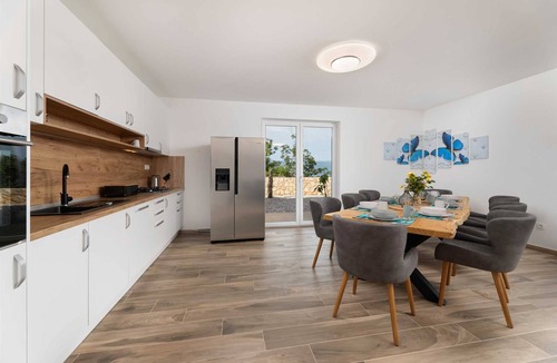 Vrbnik Villa | Villa Maja– Stylish Oasis with Heated Pool & Sea View