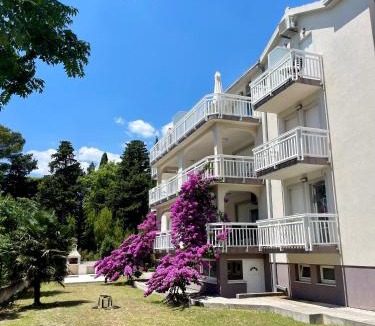 Kastel Stari Apartment | Villa Marijana