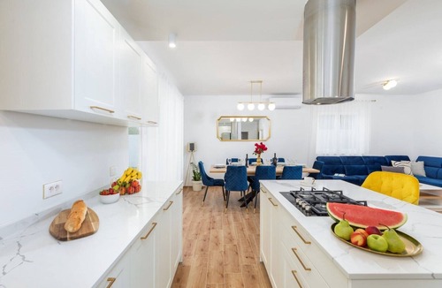 Stinjan Villa | Villa Mateo - modern villa with private pool near the beach