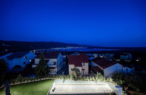Kornic Villa | Villa Mikolina – Relaxation and Luxury with Heated Outdoor Pool and Wellness on the Island of Krk