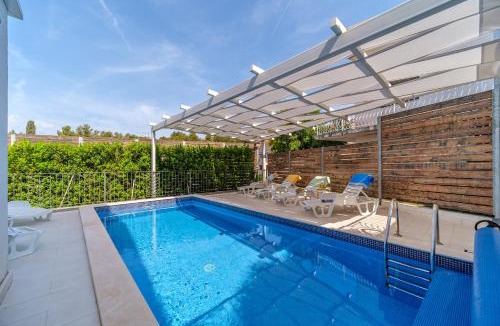 Cove Makarac (Milna) Villa | Villa Milna Bay - Heated Pool, Sea Views & Near Beach I Brač Island