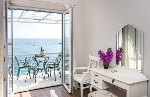 Mlini Apartment | Villa Mirjana - Two Bedroom Apartment with Balcony and Sea View (Sunce)