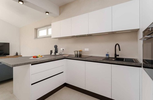 Markovac House | Villa N, a modern holiday home with swimming pool near Visnjan with wonderful panoramic sea view.