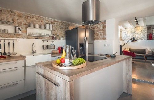 Zminj Villa | Villa Nar by Villas Guide
