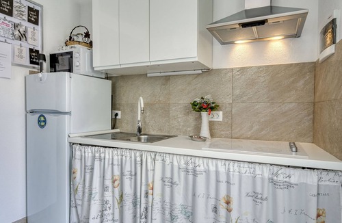 Ika House | Villa Nika Studio by Interhome