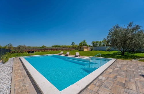 Brtonigla Villa | Villa Nonna Novigrad by Istriaselect Villas