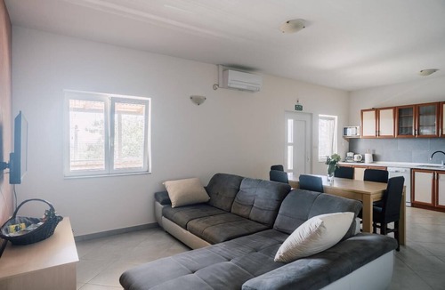 Benkovac Villa | Villa Odzakovic - Four Bedroom Villa, Sleeps 8