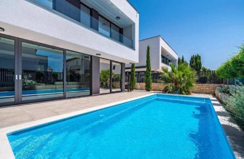 Banjol Villa | Villa Omega