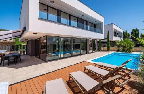 Banjol Villa | Villa Omega