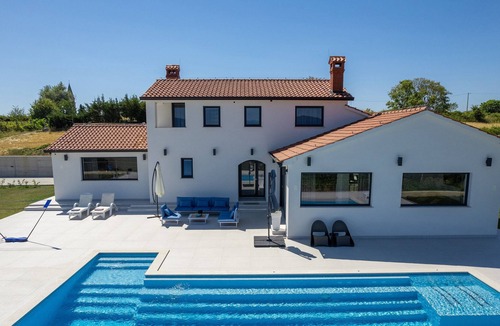 Vrh Villa | Villa Panorama nearby Motovun – Crovillas GmbH
