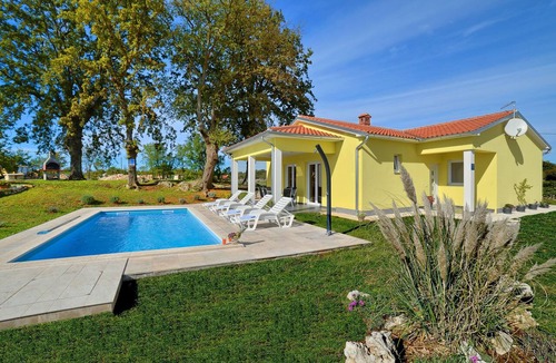 Divsici House | Villa Paradiso by Interhome