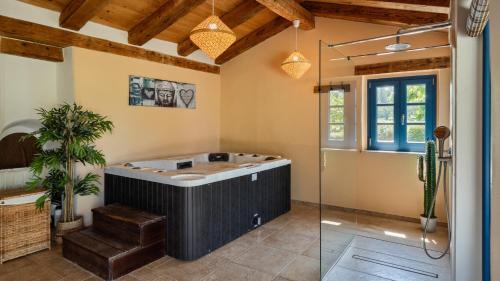 Vardica Villa | Villa Paradiso by Villas Guide