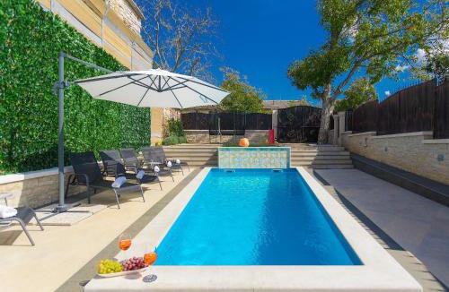 Pazin Villa | Villa Patrick-Luxury stone house in the center of Istria
