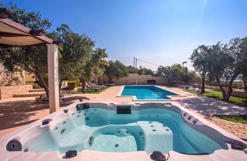 Kastel Gomilica Villa | Villa Paula with 7 bedrooms, heated 36sqm private pool, Jacuzzi, Gym and sea views