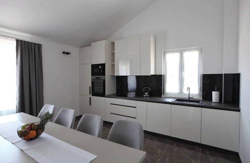Businci Apartment | Villa PIA Luxurious Seaside Villa, Second Floor - Onsite pool, Private parking, Air conditioning