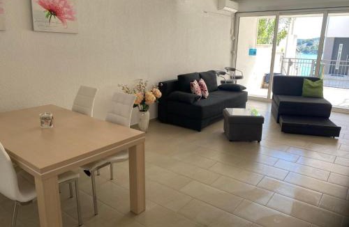 Tijesno Apartment | Villa Pina Tisno Apartment Zonsa 2 Pers