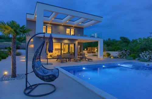 Skrbcici Villa | Villa QUADRA with heated pool