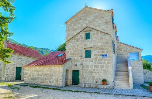 Tucepi Villa | Villa Roglić - Pool, Tennis & Pets welcome I Makarska Riviera