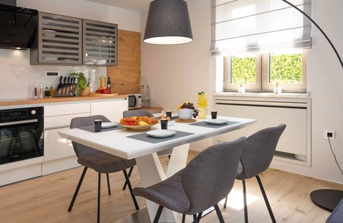 Lindar House | Villa Rotonda in Central Istria, with pool