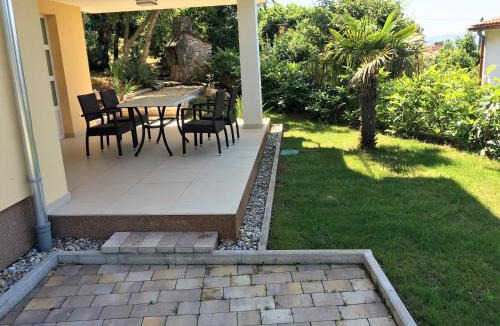 Njivice Apartment | Villa Rudy Holiday Home
