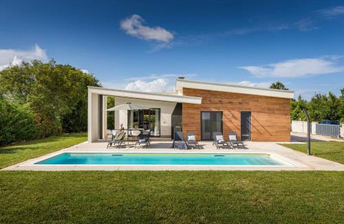 Prkacini Villa | Villa Sama by Villsy