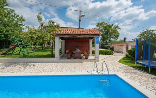 Lindar Villa | Villa Semy
