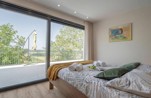 Tisina Villa | Villa Vinita w/Jacuzzi & Sauna near Thermal Spa, Sveti Jurij ob Ščavnici, Slovenia