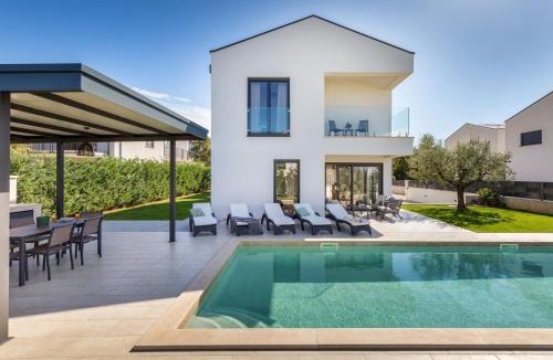 Porec Villa | Villa Silvia by Villsy