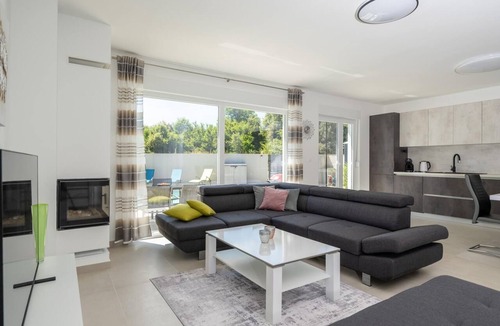 Valtura House | Villa Sofia by Interhome