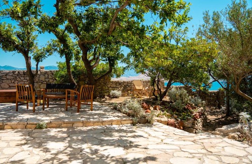 Bosana Villa | Villa Sortis and boat complete privacy for 2 families and pets