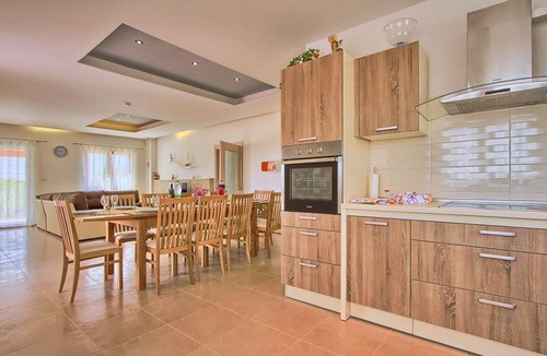 Stokovci Villa | Villa Stokovci with large private yard