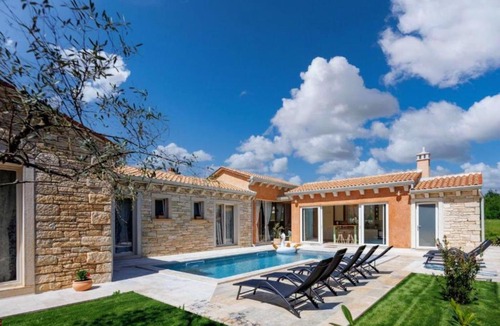 Kringa Villa | Villa Stonica