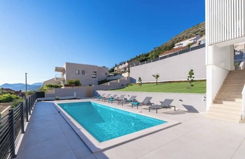 Gornji Kono Villa | Villa Sunset - Four Bedroom with Balcony and Sea View; Shared Swimming Pool