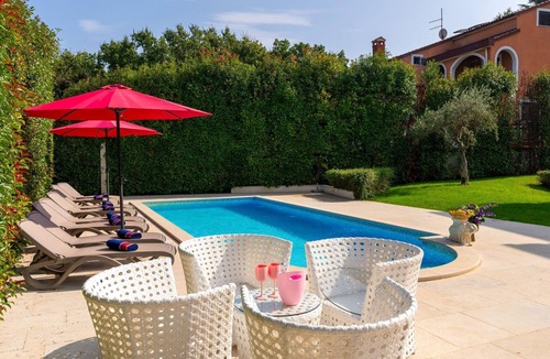 Gulici House | Villa Sunset Garden by Interhome