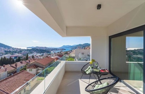 Gornji Kono Villa | Villa Sunset - Two Bedroom with Balcony and Sea View; Shared Swimming Pool