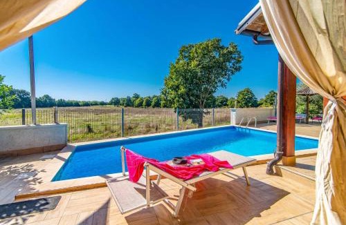Valdebek Villa | Villa Tanja by Villa Plus