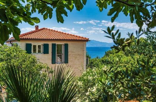 Municipality of Omisalj Villa | Villa Verde & Blue with Sea View