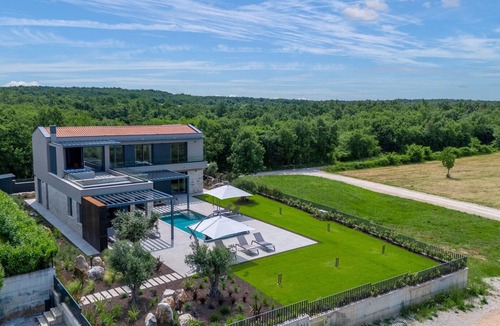 Strpacici Villa | Villa Visignano with private pool and jacuzzi for 8 guests