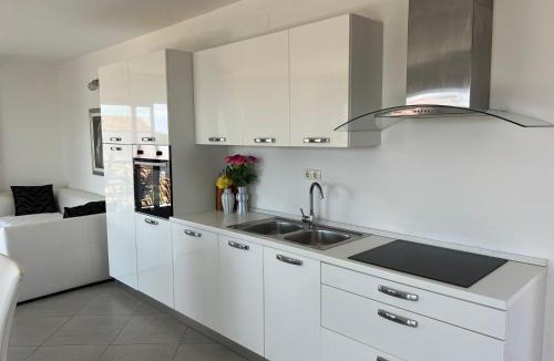 Tribunj Apartment | Villa White