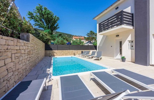 Baska Villa | Villa with a swimming pool 100 meters from the sea