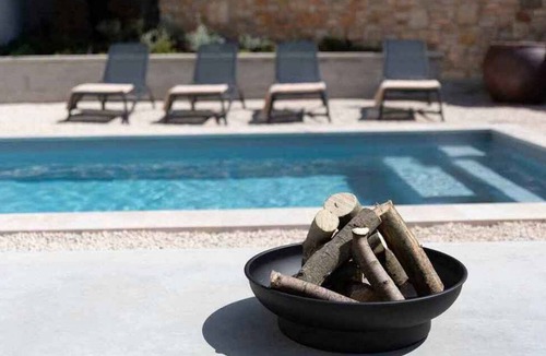 Vrznaveri House | Villa with air conditioning and pool
