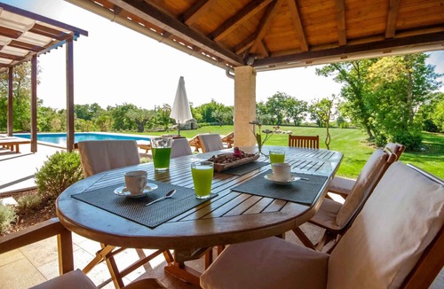 Butkovici House | Villa with pool and air conditioning