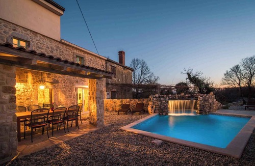 Garica Villa | Villa with pool and air conditioning