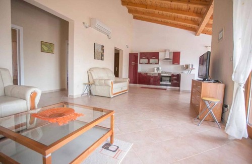 Buici Villa | Villa with pool and garden terrace