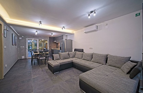 Municipality of Plaski House | Villa with pool and spa in peaceful Lika nature for family and friends.