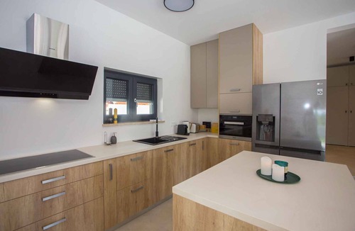 Kosinozici Villa | Villa with swimming pool and barbecue