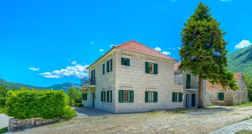 Tucepi Villa | Villa Župa - Heated Pool, Tennis & Sports Complex