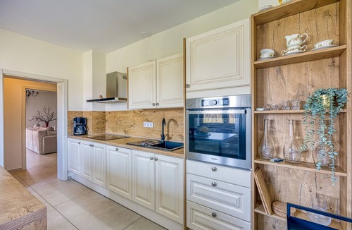 Ludbreg House | Vineyard Estate w/Hot Tub Near Varaždin, Ludbreg, Croatia